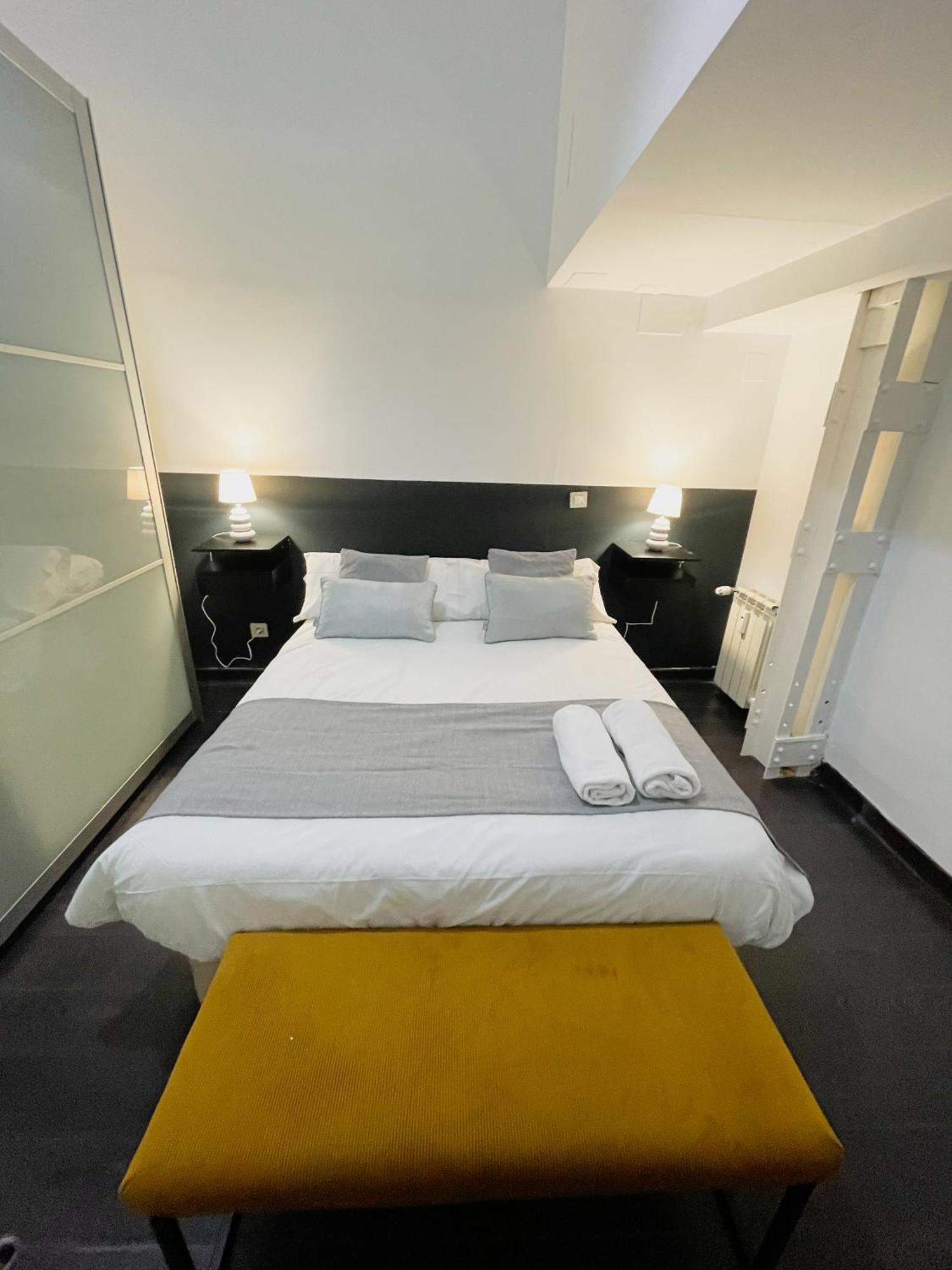 Carretas Duplex Exterior Derecha Lägenhet Madrid Exteriör bild